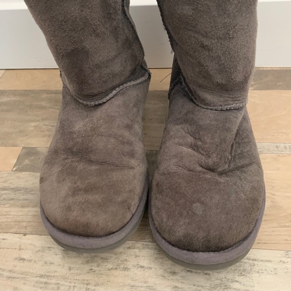 Used Brown UGGS - Picture 4 of 8